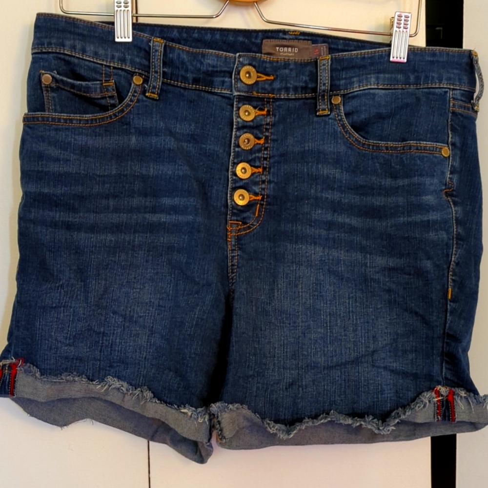 High rise button fly Torrid shorts